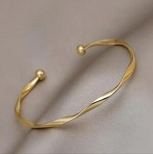 Chic Gold-Tone Twisted Open Bangle